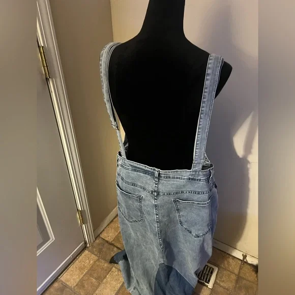 Upcycle Jean Overalls to denim dress with added patch, size  XXL, best fit L/XL - Picture 3 of 4